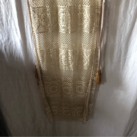 PILYQ mesh cream crochet cover up. Adjustable sides and tassels size S/M - Picture 2 of 9